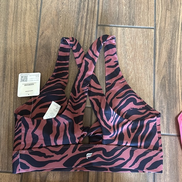 Fabletics New two sets sold together gorgeous size medium - Picture 4 of 6